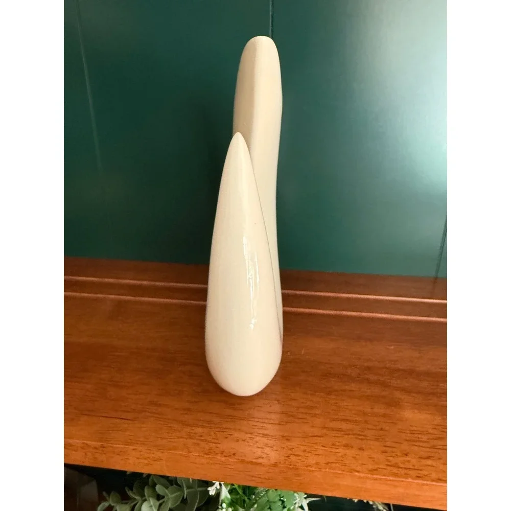 Vintage 80s Postmodern‎ Ceramic Crescent Moon Vase Floral Deco Revival Cream